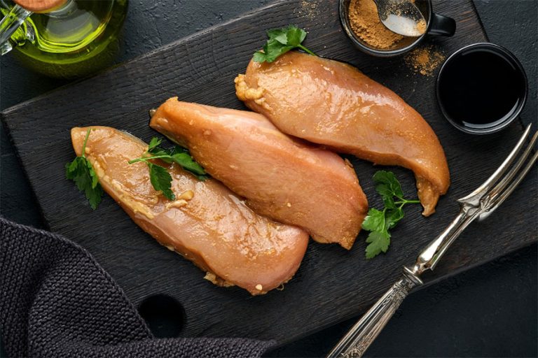 Як приготувати куряче філе: детальний посібник Як приготувати куряче філе