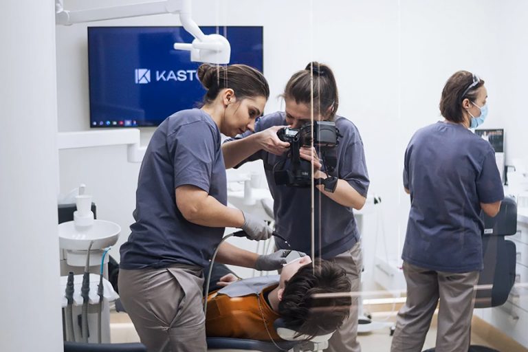 Сучасна цифрова стоматологія KASTOM у Києві: коли технології роблять лікування комфортнішим Цифрова стоматологія в Києві